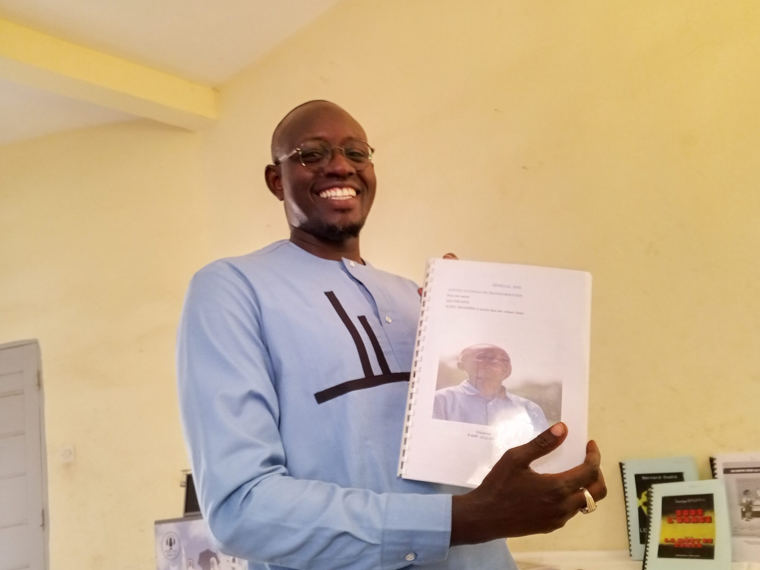 INEFJA est un institut partenaire de SEGUIMA, (maison d’édition à vocation panafricaine qui prône la démocratisation de la lecture). Depuis quelques années, nous collaborons, avec INEFJA, nous échangeons et partageons des idées dans le sens de notre participation à des activités visant la promotion d’une lecture inclusive en faveur des pensionnaires de cet important institut. L’INEFJA est créé le 11 février 1982, à l’initiative de l’Union Nationale des Aveugles du Sénégal (UNAS) dans le but d'éduquer et de former des hommes et des femmes en situation de handicap visuel, disposés à servir leur patrie.