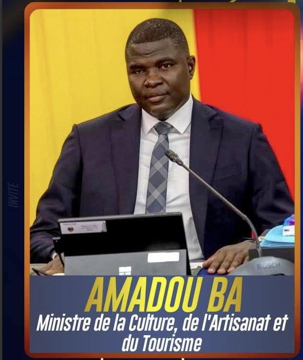Recevez les salutations d’un écrivain et éditeur qui, au vu et au su de tout le monde s’est battu comme tous, pour l’avènement d’une alternative révolutionnaire dans notre pays qui a tant souffert de la mainmise de l’impérialisme aidé de ses valets locaux. Vous voilà installé depuis le 6 Septembre 2025. Que d’espoir votre nomination avait suscité, que de déception en filigrane. Madame Khady Diène Gaye, tout le monde vous le dira, était plus attentionnée envers l’écosystème littéraire. Depuis que vous êtes là, quelle est la réalisation concrète, à l’effet mesurable, que vous avez effectuée ? Que tout le monde fasse son introspection. Vous surtout, en tant que dépositaire de la confiance à la fois de ceux qui vous ont là et de ceux pour qui on vous a mis là. Monsieur le ministre, vous passez votre temps à visiter les musées et les monuments, à trainer dans les ambassades et centres culturels européens … Est-ce pour donner le change ? C’est pour du tape à l’œil ou bien vous tenez à nous narguer ? En tout cas, monsieur le Ministre, votre attitude envers les acteurs du Livre ne ressemble ni au Président Bassirou Diomaye Faye qui, lors du Forum du Livre (sans suite) nous a fermement promis de nous accompagner, ni au Premier Ministre, l’écrivain engagé, Ousmane Sonko qui visiblement maitrise bien le dossier Livre. Alors ! Allez-vous nous décevoir ? Vous dites que les nombreuses visites de musées et autres monuments s’inscrivent dans le cadre de la préparation des JOJ. Tout cela sans le LIVRE ! Vous prendrez la responsabilité devant l'histoire, pendant les JOJ, de présenter le Sénégal à la face du monde sans sa vitrine littéraire. Les acteurs du Livre mis à la touche, on vous regardera faire. Champ libre à la littérature empreinte de colonialité. L'occident qui finance pour ses idées capte nos inspirations pendant que notre gouvernement nous néglige au moment où vous présidez aux destinées du département en charge de la Culture dans son ensemble. Grand lecteur que vous êtes, je vous invite à revisiter les fables de La Fontaine. Quand le lion allait en guerre, il mobilisait même les plus petites bêtes. Comme quoi, même si le Livre est petit, on a toujours besoin d’un plus petit que soi. Continuez à nous négliger. Vous aurez moins fait que tout le monde. L'histoire posera son verdict. Le peuple appréciera in sha Allah. La suite, ensuite … Mbegaan Koddu
